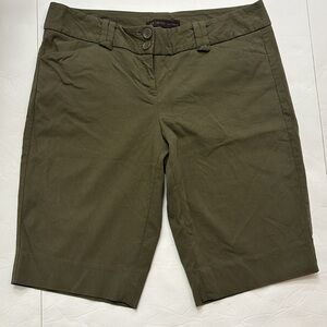 The Limited Olive Green Women's 8 Bermuda shorts preppy knee length dress shorts